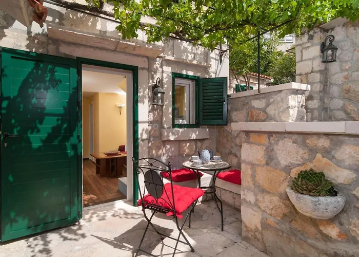 Apartment In Mit Privatem Balkon By Interhome