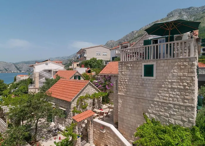 In Mit Privatem Balkon By Interhome Apartment Omiš